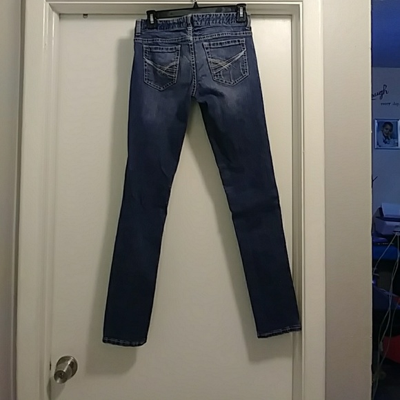 DebJeans - Picture 2 of 2